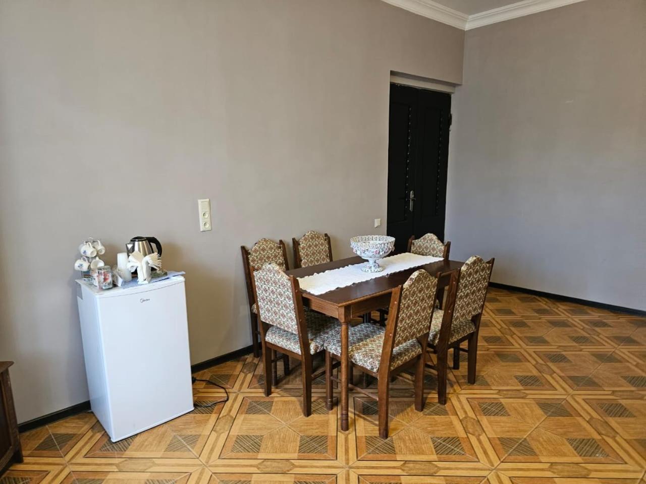 Guest House Amo Kutaisi Bagian luar foto