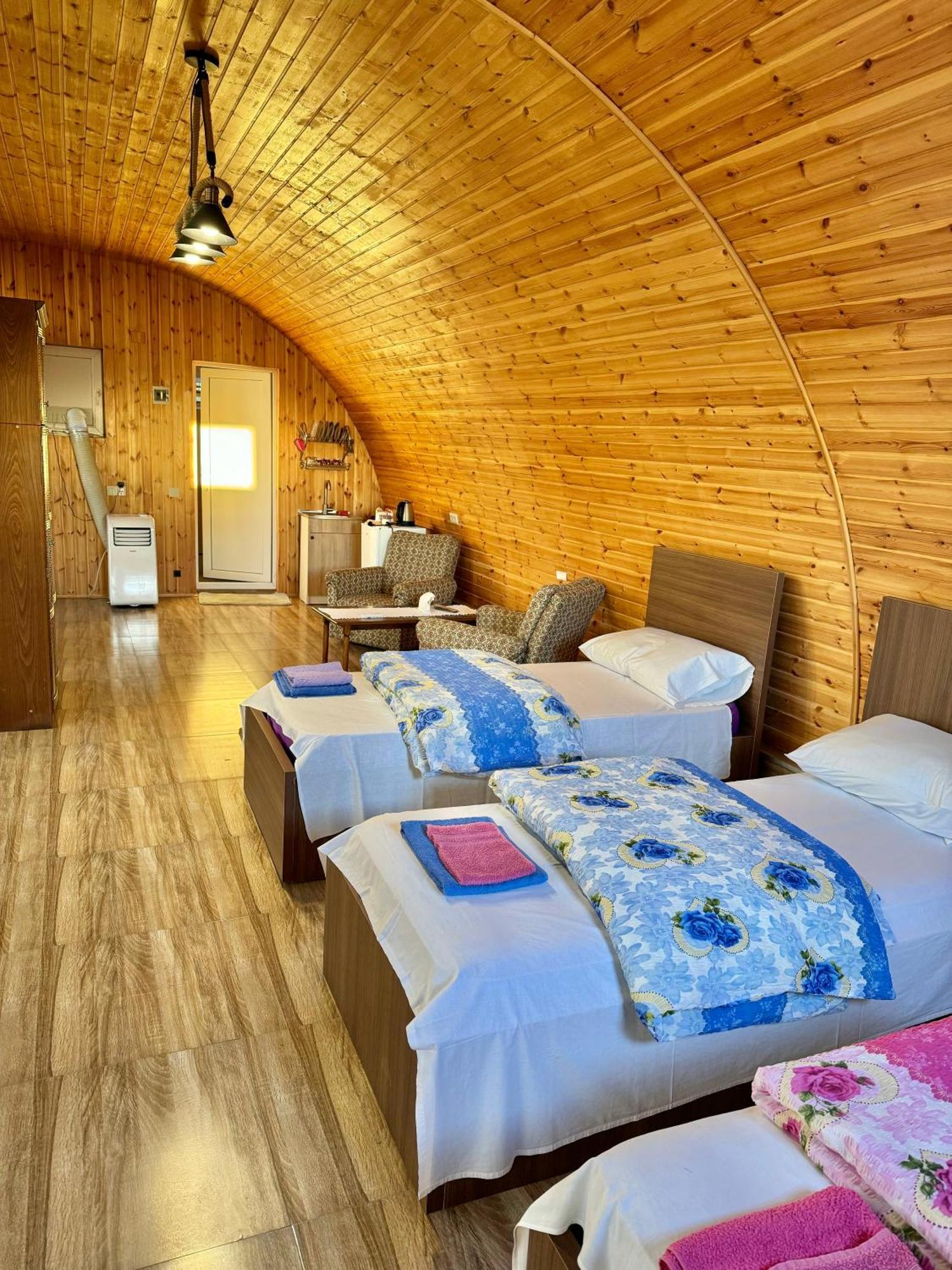 Guest House Amo Kutaisi Bagian luar foto